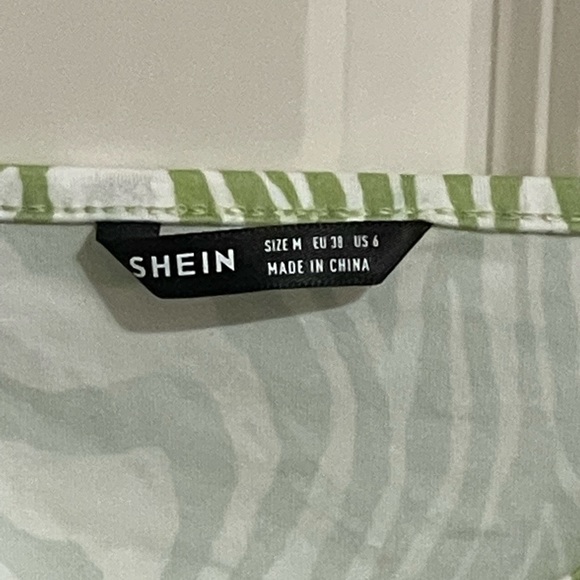 zebra print crop top - Picture 3 of 3